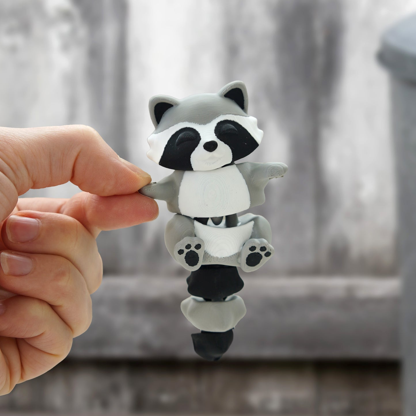 Flexi Raccoon Magnetic Keychain – 3D Printed Fidget Toy, Cute Collectible Keychain