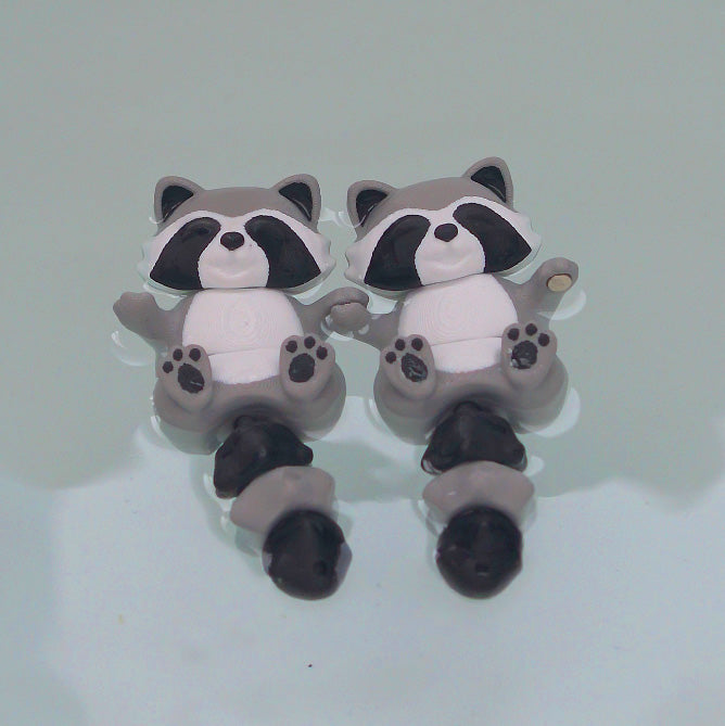 Flexi Raccoon Magnetic Keychain – 3D Printed Fidget Toy, Cute Collectible Keychain