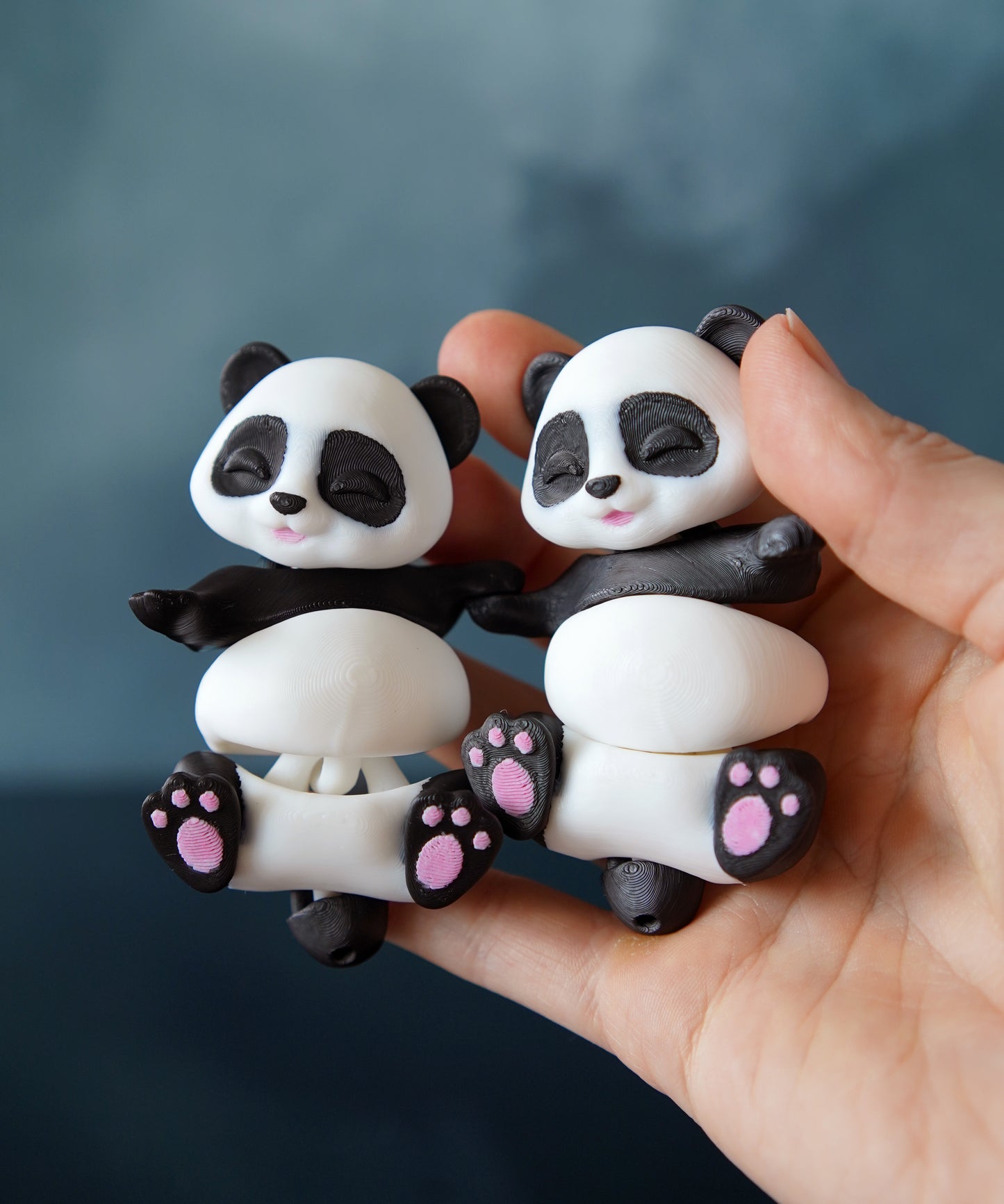 Flexi Panda Magnetic Keychain – 3D Printed Fidget Toy, Cute Collectible Keychain