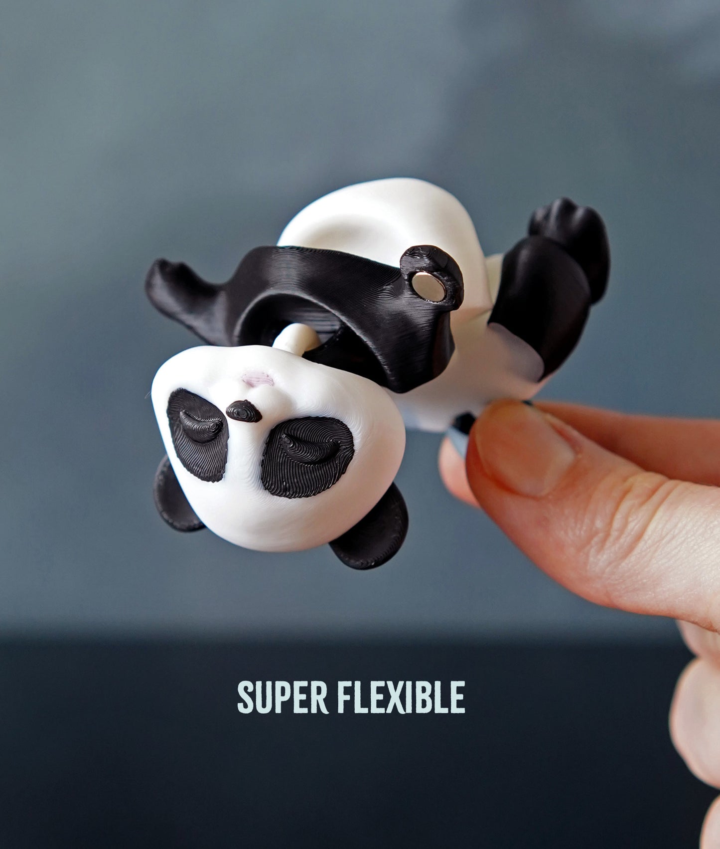 Flexi Panda Magnetic Keychain – 3D Printed Fidget Toy, Cute Collectible Keychain