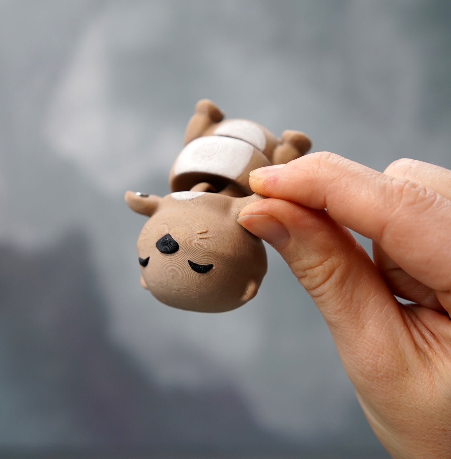 Flexi Otter Magnetic Keychain – 3D Printed Fidget Toy, Cute Collectible Keychain