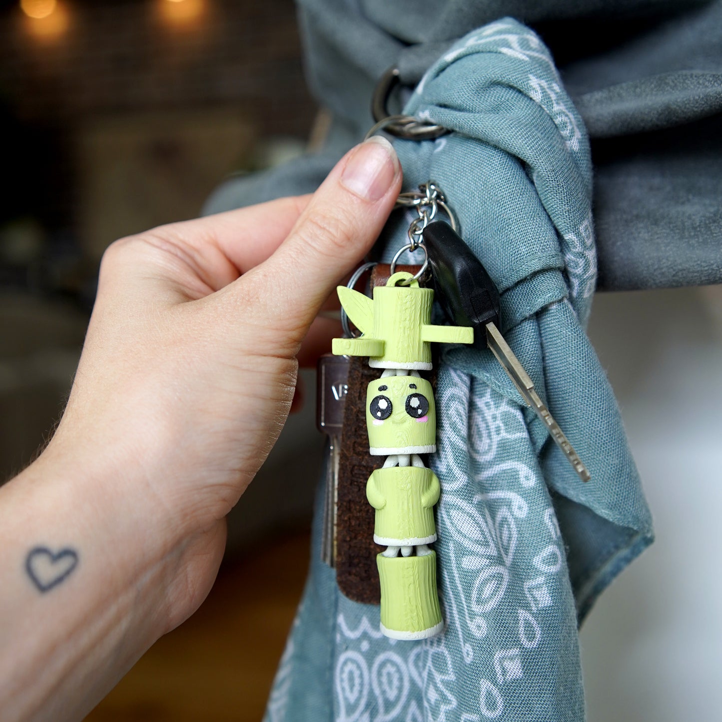 Bamboo Buddy & Bamboo Babette (Pair) – Magnetic Hand-Holding Buddy | 3D Printed Fidget Toy Keychain
