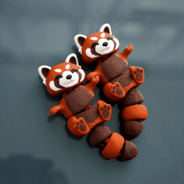 Flexi Red Panda Magnetic Keychain – Cute Fidget Toy & Collectible