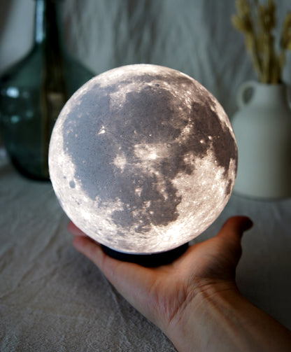 Mondlampe mit schwarzem PLA-Sockel, Vollmond, Nachtlicht, home decor, Einweihungsgeschenk, YUNA moon lamp, 3d Druck, artemis